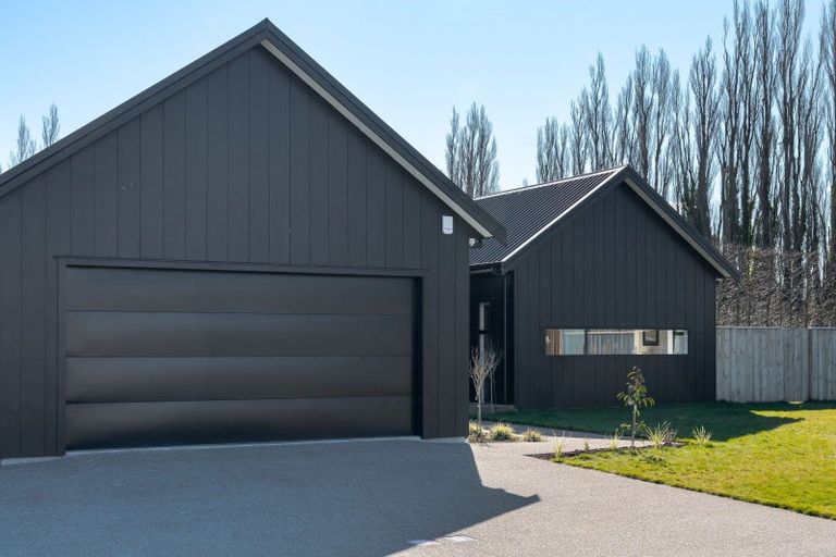 Photo of property in 42 Orchard Road, Greytown, 5712