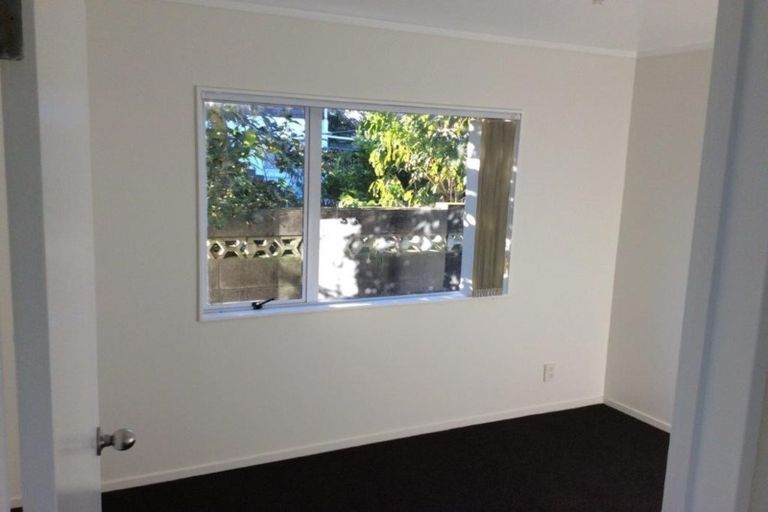 Photo of property in 71 Redoubt Road, Goodwood Heights, Auckland, 2105