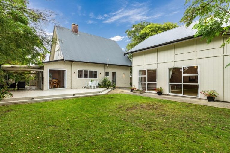 Photo of property in 490 Te Atatu Road, Te Atatu Peninsula, Auckland, 0610