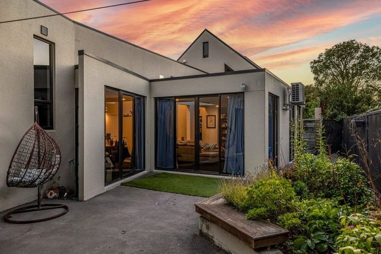Photo of property in 74c Glandovey Road, Fendalton, Christchurch, 8052