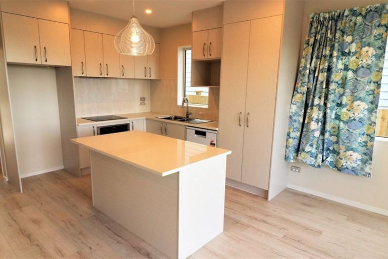 Photo of property in 37 Lockheed Street, Hobsonville, Auckland, 0618