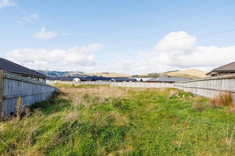 Photo of property in 17 Gibraltar Way, Fitzherbert, Palmerston North, 4410