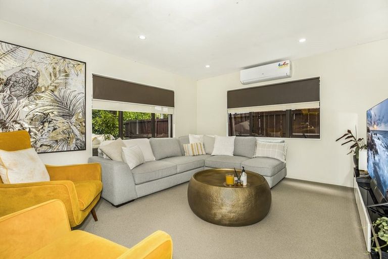 Photo of property in 21 Janway Avenue, Flat Bush, Auckland, 2016