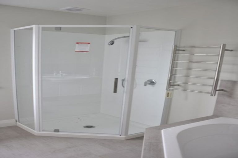 Photo of property in 3 Dinning Road, Riverhead, 0820