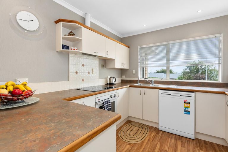 Photo of property in 19 Loveridge Place, Morrinsville, 3300