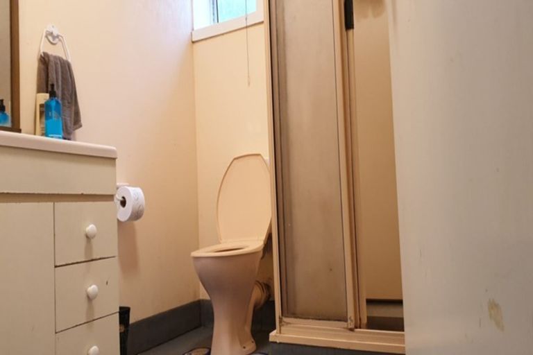 Photo of property in 50 Randwick Road, Northland, Wellington, 6012