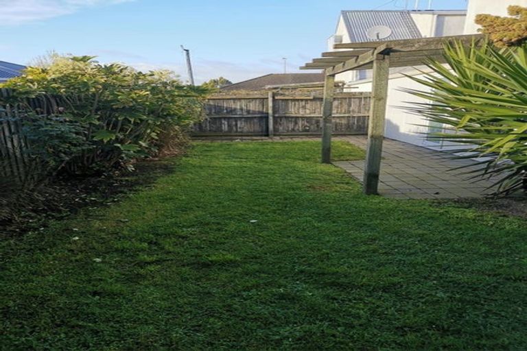 Photo of property in 22 Coles Place, St Albans, Christchurch, 8014