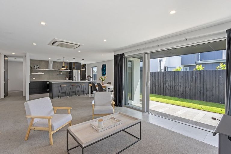 Photo of property in 33 Prestons Park Drive, Marshland, Christchurch, 8083
