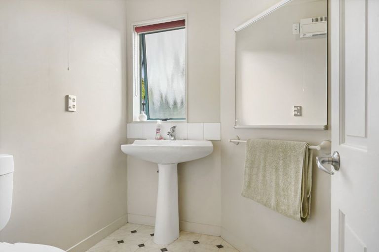 Photo of property in 63 James Cook Drive, Welcome Bay, Tauranga, 3112