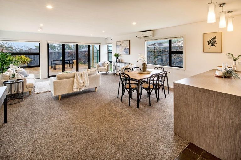 Photo of property in 49 Sunstone Crescent, Brown Owl, Upper Hutt, 5018