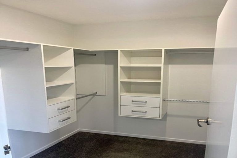 Photo of property in 43 Renata Crescent, Te Atatu Peninsula, Auckland, 0610