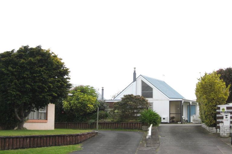 Photo of property in 1/9 Brierley Place, Marfell, New Plymouth, 4310