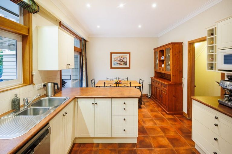Photo of property in 69 Jickell Street, Hokowhitu, Palmerston North, 4410