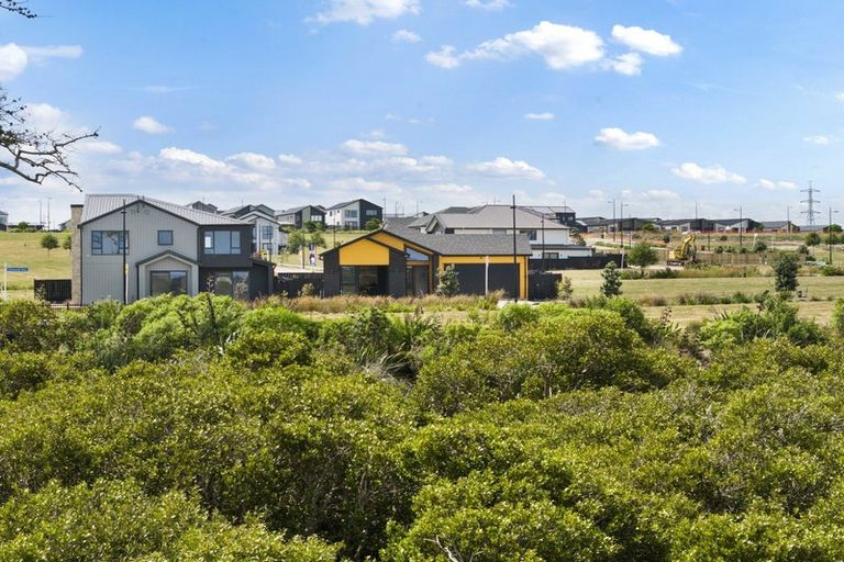 Photo of property in 51 Emerald Avenue, Rosehill, 2113