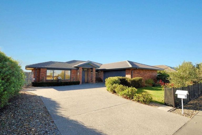 Photo of property in 33 Rolleston Drive, Rolleston, 7614