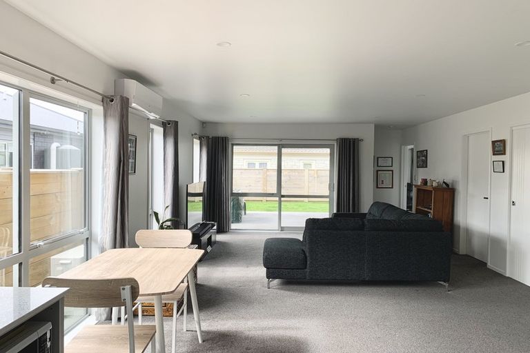 Photo of property in 6a Kirk Street, Waiuku, 2123