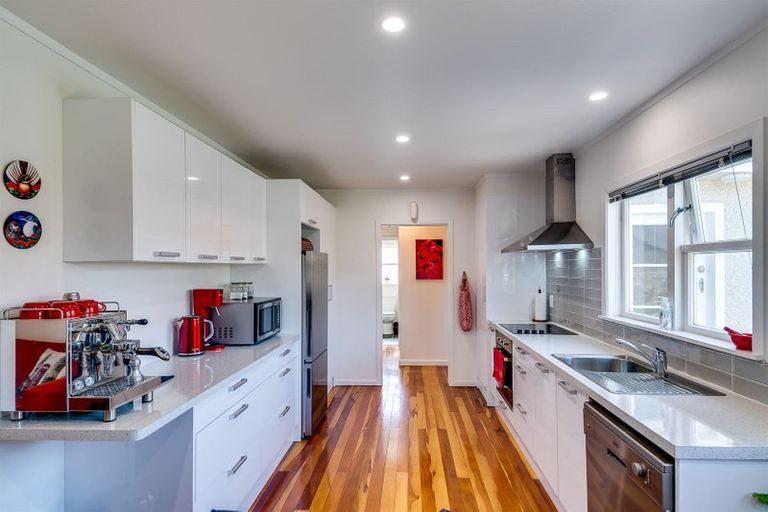 Photo of property in 20 Chester Street, Taradale, Napier, 4112