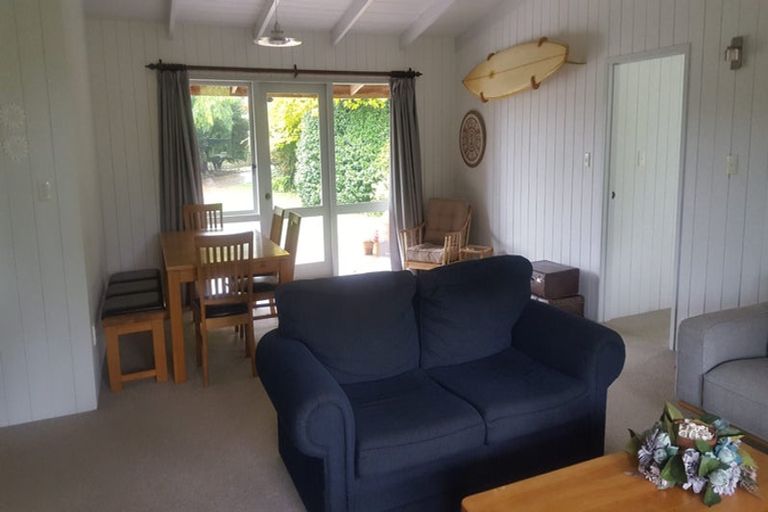 Photo of property in 52 Takiroa Street, Urenui, 4375