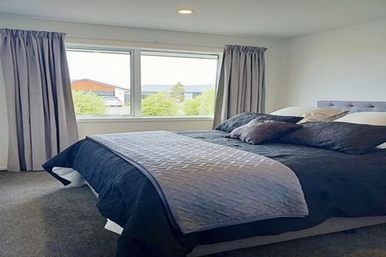 Photo of property in 2 Taita Drive, Boulcott, Lower Hutt, 5011