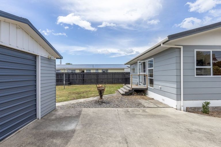 Photo of property in 11 Michael Road, Paraparaumu Beach, Paraparaumu, 5032