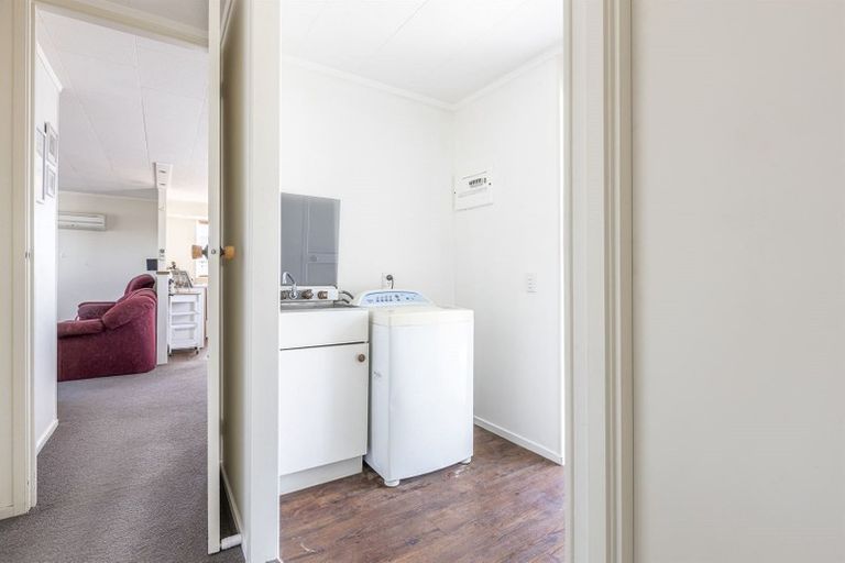 Photo of property in 16 Perrin Place, Kelvin Grove, Palmerston North, 4414