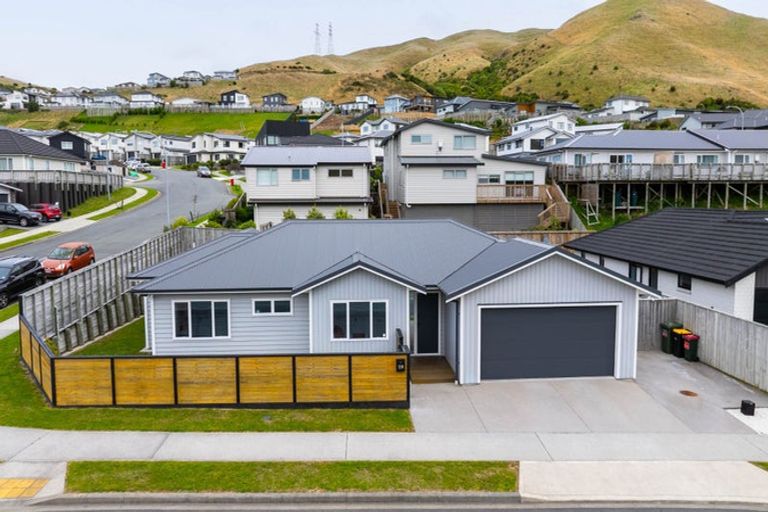 Photo of property in 119 Melksham Drive, Churton Park, Wellington, 6037