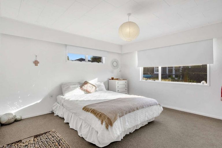 Photo of property in 2 Ashford Place, Havelock North, 4130