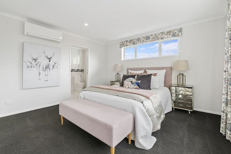 Photo of property in 36 Manhattan Rise, Orewa, 0931