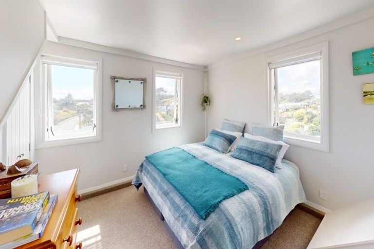 Photo of property in 112 Kahukura Avenue, Waitarere Beach, Levin, 5510