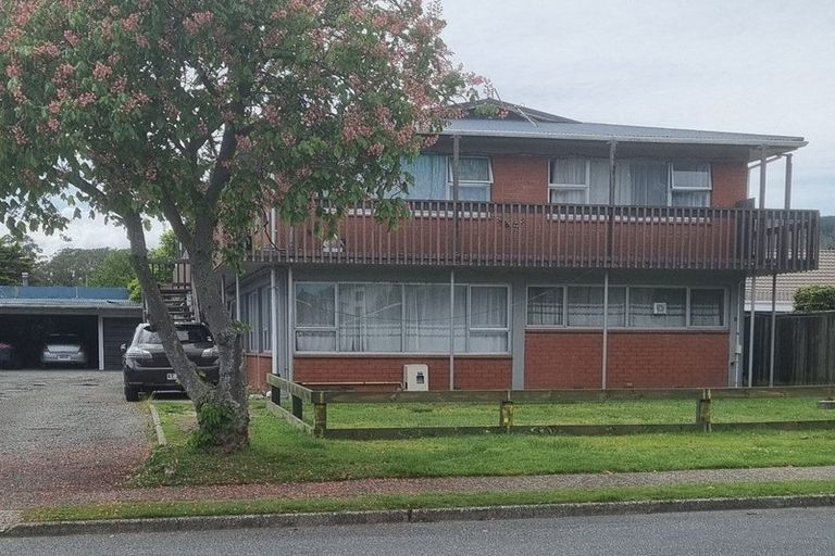 Photo of property in 4/22 Deere Avenue, Fenton Park, Rotorua, 3010
