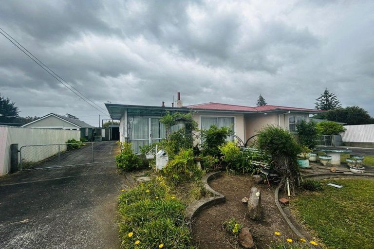 Photo of property in 30 Potaka Street, Marton, 4710