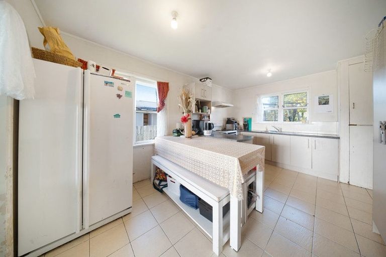 Photo of property in 22 Lyncroft Street, Mangere East, Auckland, 2024
