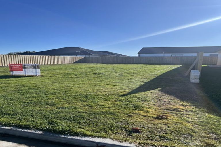 Photo of property in 18 Hanmer Crescent, Rangiora, 7400