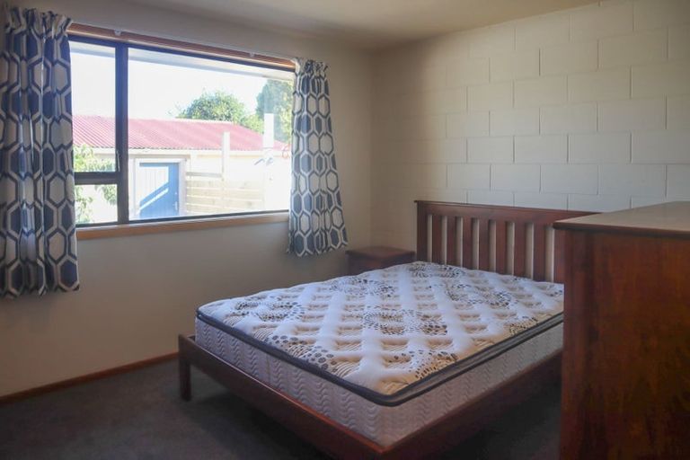 Photo of property in 1/13 Aorangi Road, Bryndwr, Christchurch, 8053