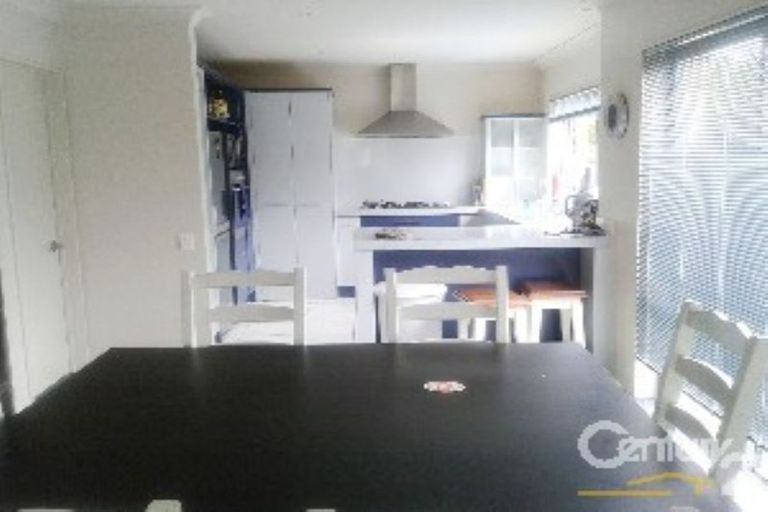 Photo of property in 4 Coachman Drive, Flat Bush, Auckland, 2016