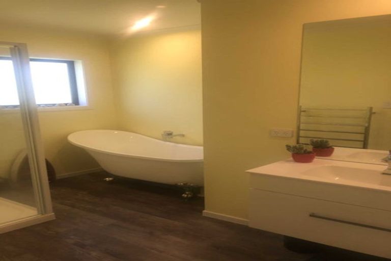 Photo of property in 2 Te Ara Karoiroa Road, 4374