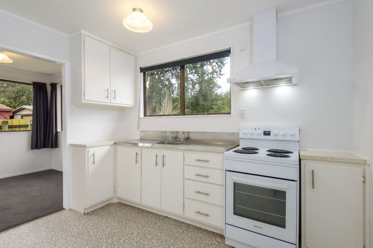 Photo of property in 19 Matipo Crescent, Pukete, Hamilton, 3200