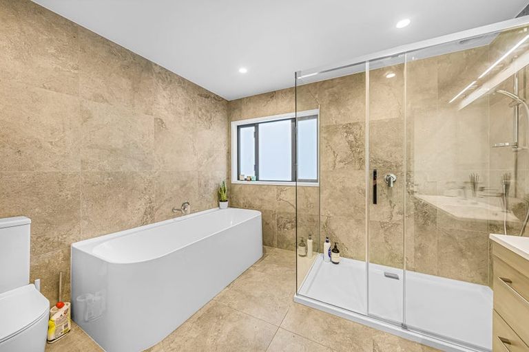 Photo of property in 8 Makete Crescent, Hobsonville, Auckland, 0618