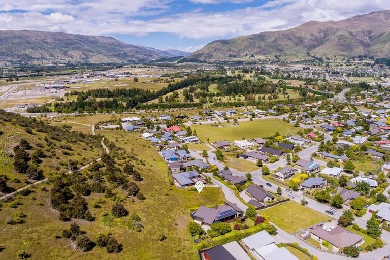 Photo of property in 11b Fastness Crescent, Wanaka, 9305