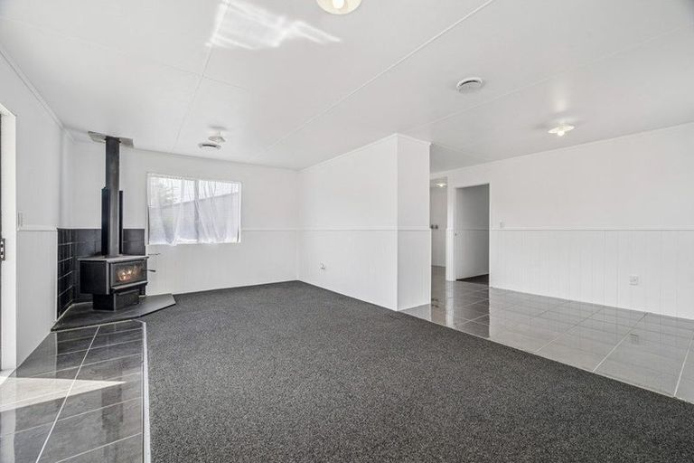 Photo of property in 14 Neil Road, Fairy Springs, Rotorua, 3015