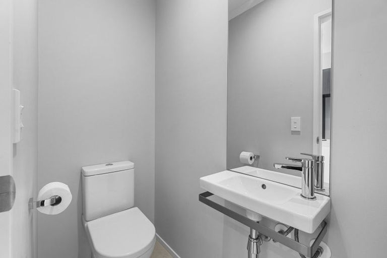 Photo of property in 39 Nugget Avenue, Hobsonville, Auckland, 0616