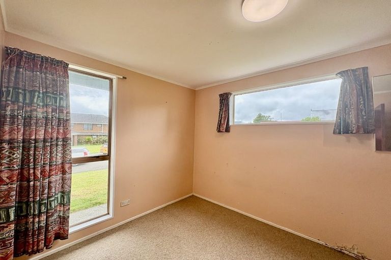 Photo of property in 104a Allington Road, Karori, Wellington, 6012