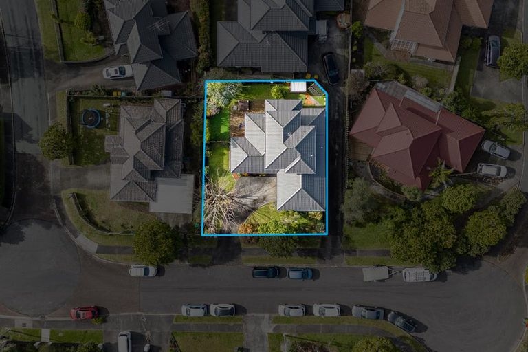 Photo of property in 1/8 Mandica Place, Sunnynook, Auckland, 0632