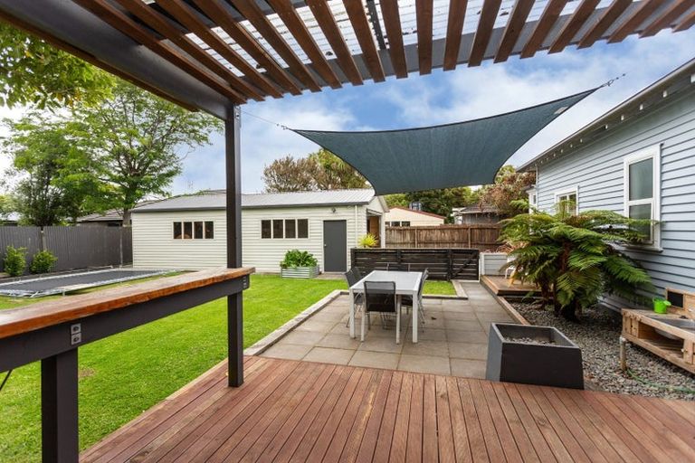 Photo of property in 16 Shirley Road, Mairehau, Christchurch, 8013