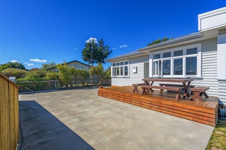 Photo of property in 8 Walton Street, Bulls, 4818