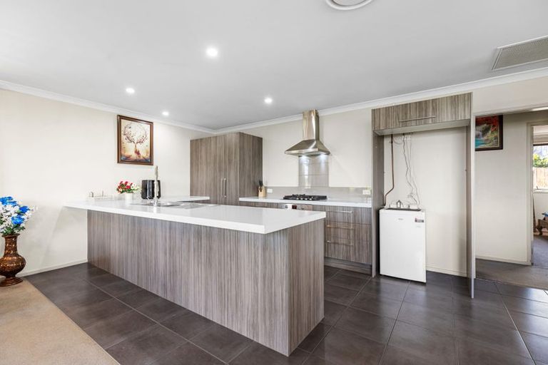 Photo of property in 8 Ballintoy Park Drive, Welcome Bay, Tauranga, 3175