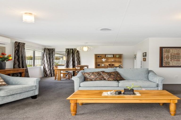 Photo of property in 1/24 Peddie Street, Taradale, Napier, 4112