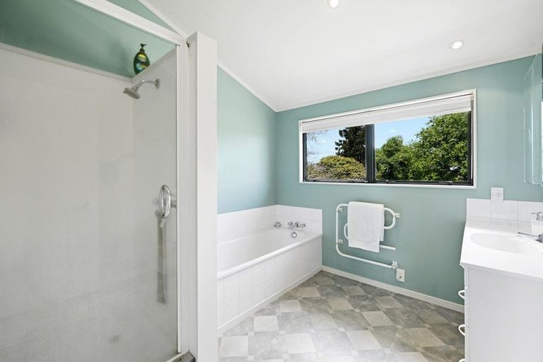 Photo of property in 18 Masters Road, Eureka, Hamilton, 3287