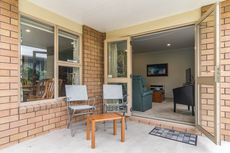 Photo of property in 4 Kaikomako Road, Waikanae, 5036