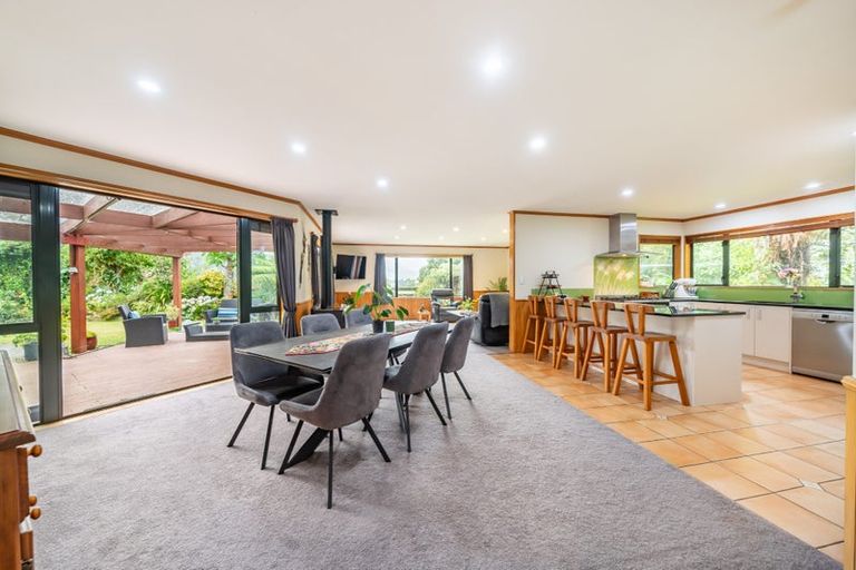 Photo of property in 38 Emerald Hill Drive, Birchville, Upper Hutt, 5018